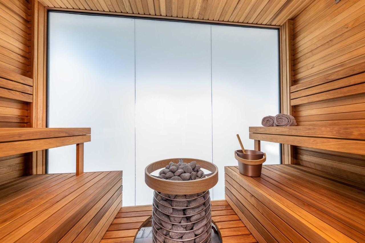 Elegant Seaview Penthouse 3br Ensuite Luxury Retreat With Sauna And Free Parking Lejlighed Tallinn