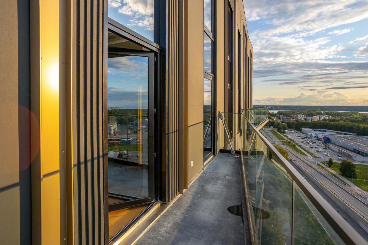 Lejlighed Elegant Seaview Penthouse 3br Ensuite Luxury Retreat With Sauna And Free Parking