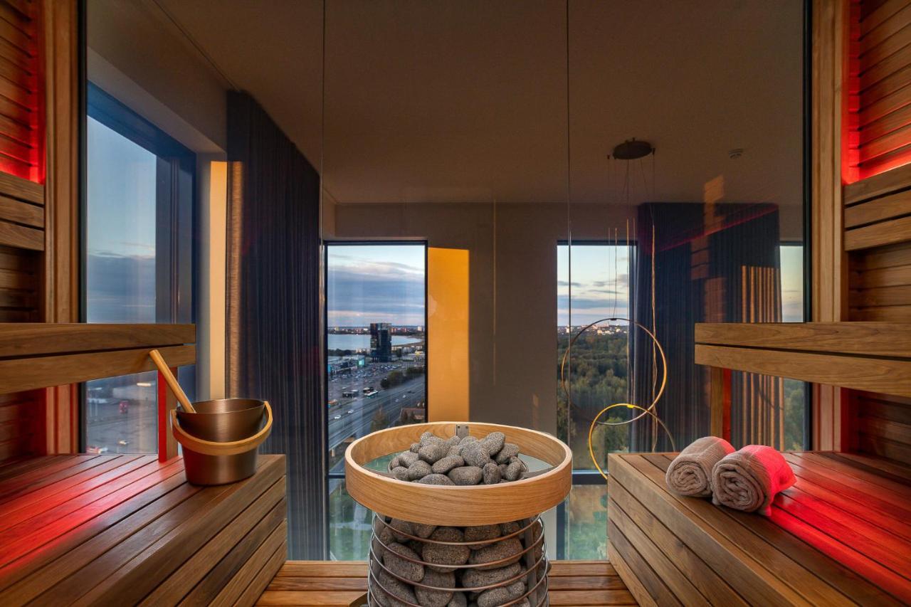 Elegant Seaview Penthouse 3br Ensuite Luxury Retreat With Sauna And Free Parking Tallinn